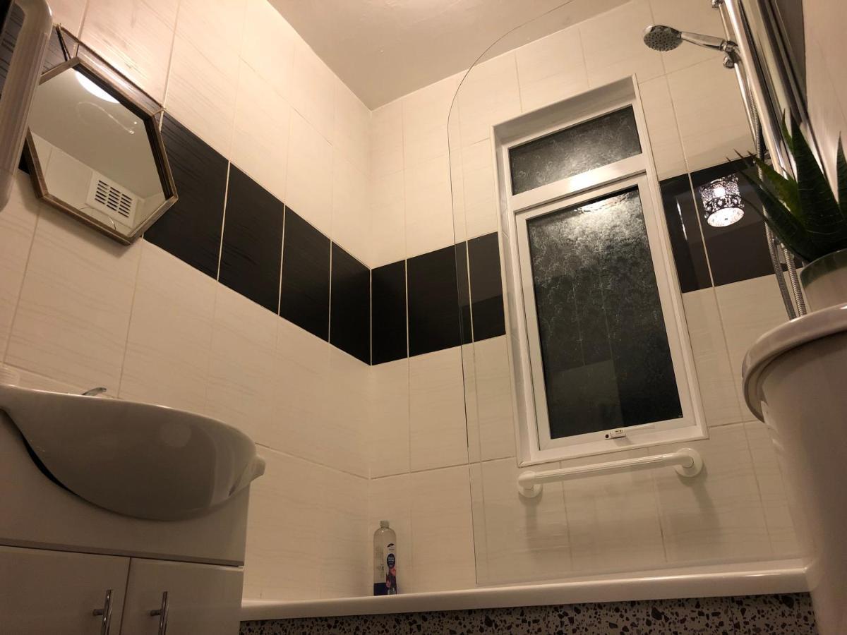Handsworth Home - 2 bedroomed Sheffield Buitenkant foto